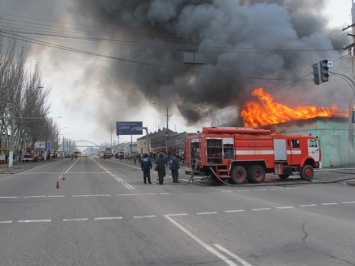 Масштабный пожар и взрывы на Пересыпи: что говорят спасатели