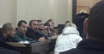 В Грузии задержанных украинцев оставили под стражей