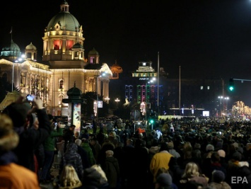 В Белграде тысячи людей вышли на митинг против президента Сербии Вучича