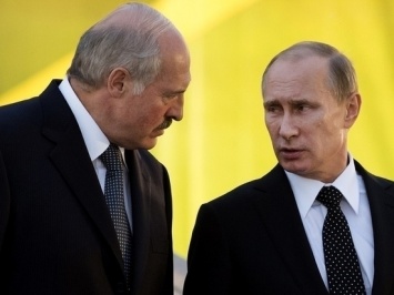 ''Стоять до конца'': Лукашенко обсудил с руководством Беларуси угрозу Кремля