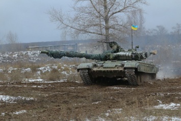Под Харьковом ездили танки (фото, видео)