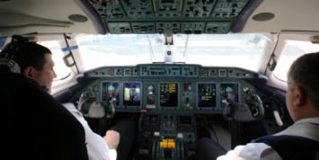 "Взлетел и начинаешь бороться со сном": российские пилоты пожаловались на переработки