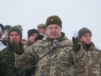 Порошенко: Россия отвела от границы менее 10% войск. Если бы они были отведены, я бы немедленно прекратил военное положение