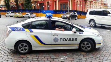 В Киеве группа на Mitsubishi с военными номерами избила и похитила мужчину: введен план "Перехват"