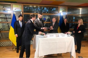 Гройсман констатировал подписание новых соглашений между Украиной и ЕС