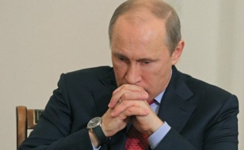 Горе-авианосец Путина высмеяли из-за конфуза с военными: "Хоть дрова не украли"