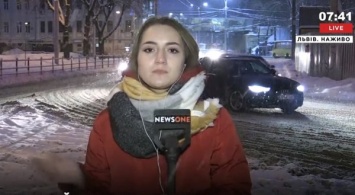Снегопад во Львове: NEWSONE выяснил, как коммунальные службы справляются с последствиями непогоды