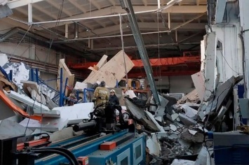 В Подмосковье обрушилась крыша завода: погибли три человека