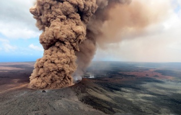 Извержение вулкана Килауэа на Гавайях происходило при необычных обстоятельствах