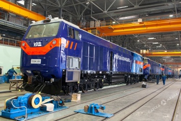 На Одесскую железную дорогу передадут первый готовый локомотив «Трезуб»