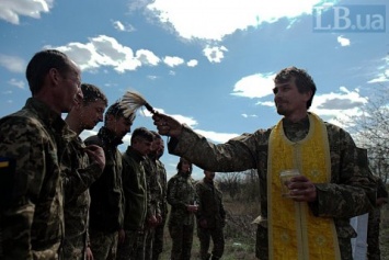 Военное капелланство: РПЦ получила указание от ФСБ привлекать "титушек" против мирян