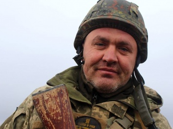 Позывной "Батя": в сети рассказали о бойце, тайком от жены ушедшем на Донбасс