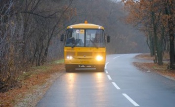 Капитально отремонтировали дорогу на въезде в поселок Сад Синельниковского района - Валентин Резниченко