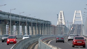 У Крымского моста и вдоль "Тавриды" появятся инфоцентры для туристов
