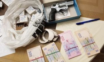 В Запорожье на взятке в размере почти 150 тыс. грн поймали одного из руководителей "Укрзализныци"