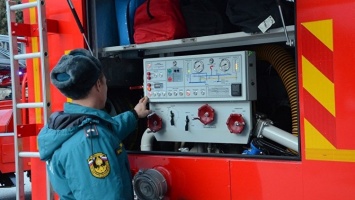 В канун праздников спасатели проверяют торговые центры Крыма