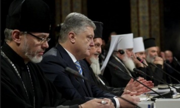 Церковные дела имеют очень отдаленное отношение к полномочиям президента - Лещенко