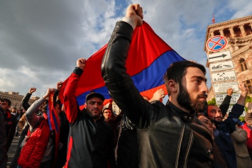Итоги 2018-го: Армения - страна года, Сорос - человек года