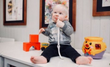 11-месячному малышу срочно нужна помощь горожан: диагноз альбинизм (ФОТО)