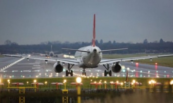 В аэропорту Лондона из-за двух дронов задержали рейсы