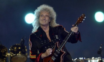 Гитарист группы Queen Брайан Мэй исполнит новогоднюю песню из NASA