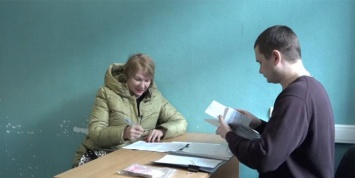 Пенсионерка отнесла в полицию найденные 250 000 рублей и получила от владельца пожелания здоровья