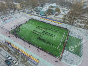 На поселке Котовского открыли новый стадион в День Святого Николая