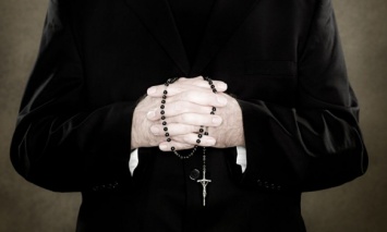 В Иллинойсе более 500 священников обвинили в сексуальном насилии над детьми