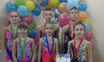 Акробаты Каменской ДЮСШ № 4 привезли из Львова два комплекта медалей