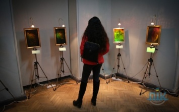 В Херсонском музее открылась выставка голографии