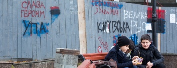 Ветеран трех майданов расхныкался, что Украина не может тягаться даже с Албанией