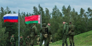 Белоруссия готова вместе с Россией дать ответ на размещение базы США в Польше