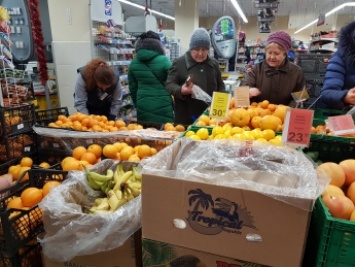 Новый год "сожрет" бюджет. Что на рынках уже в дефиците (фото)