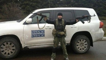 Боевики "ЛНР" напали на автомобиль ОБСЕ