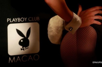 Сеть взорвала обложка Playboy с "протестующей грудью"