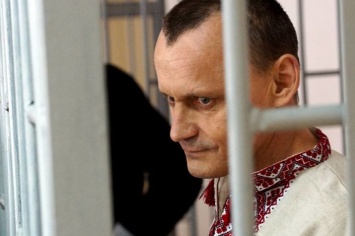 Политзаключенный Карпюк отказывается от свиданий с семьей из-за угрозы пыток - адвокат