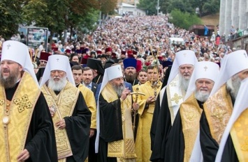 Вступил в действие антицерковный закон. Запущен отсчет времени на переименование УПЦ