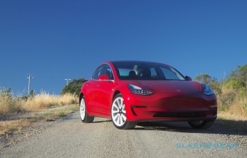 Tesla Model 3 получила более высокий рейтинг безопасности