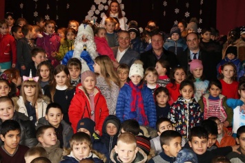 На новогодний праздник в Миролюбовке пришло все село