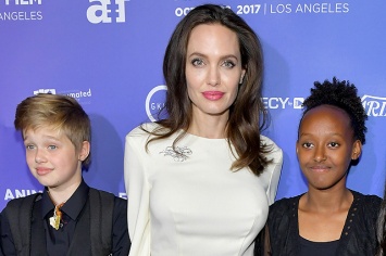 Анджелина Джоли рассказала в интервью о своих детях: "Не хочу, чтобы они были послушными"