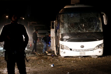 Три человека погибли при подрыве туристического автобуса в Египте