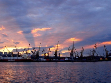 Мариупольский порт влетел на полмиллиарда
