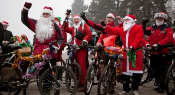 Запорожье заполонят Деды Морозы на велосипедах