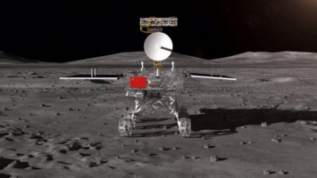 Китайский зонд готовится сесть на темную сторону Луны