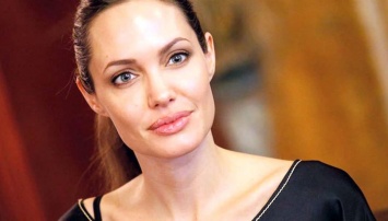 Анджелина Джоли спродюсирует детские новости для BBC