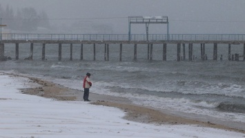Во власти стихии: в пятницу в Крыму дожди со снегом и шторм