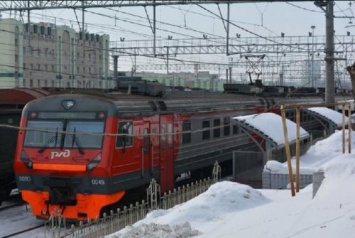 Два поезда из Саратова были задержаны из-за сильного снегопада