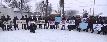 На границе с Крымом меджлисовцы провели акцию в поддержку обвиняемого в переправке оружия