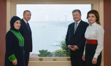 Порошенко обсудил с Эрдоганом ситуацию с правами крымских татар в аннексированном Крыму