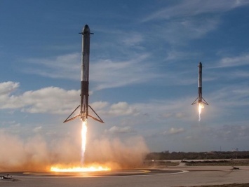 Илон Маск рассказал об опасности будущего тестового полета к МКС